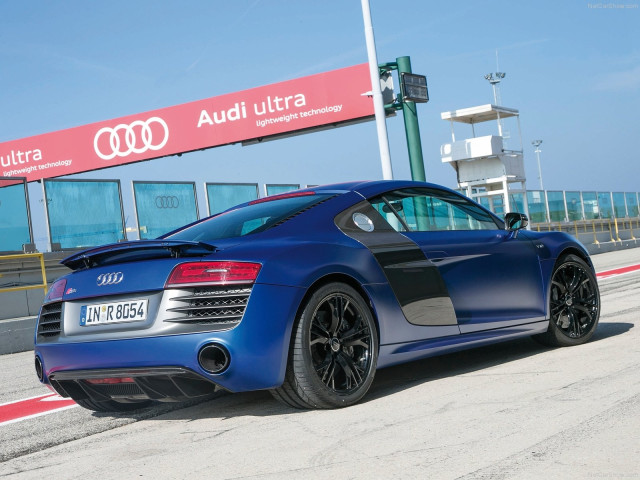 Audi R8 V10 фото