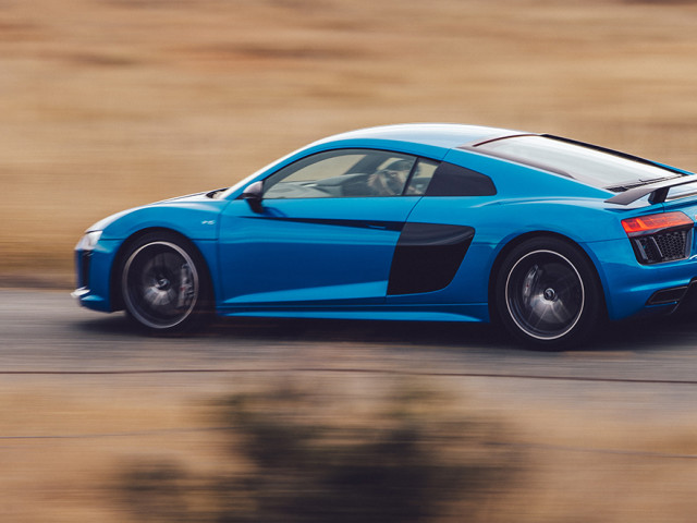 Audi R8 V10 фото