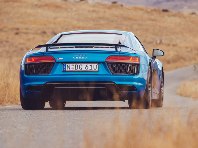 Audi R8 V10 фото