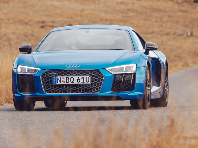 Audi R8 V10 фото