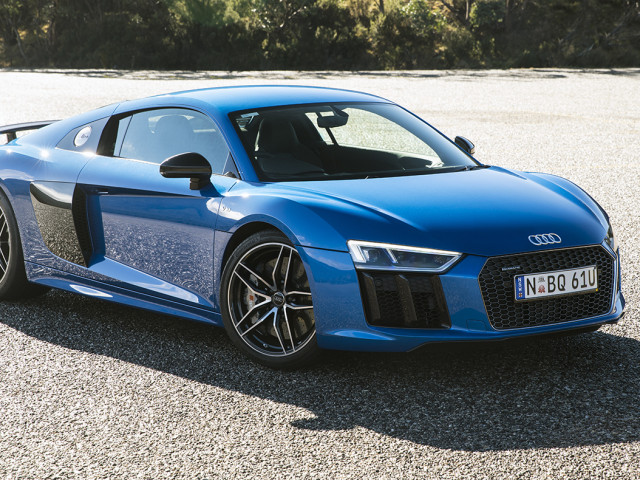 Audi R8 V10 фото