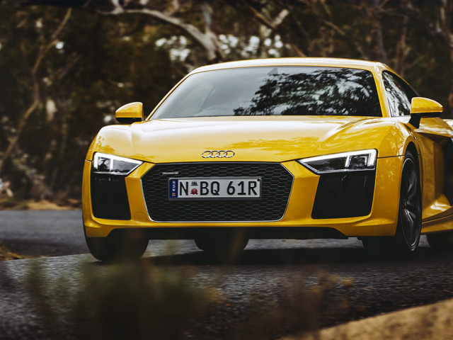 Audi R8 V10 фото