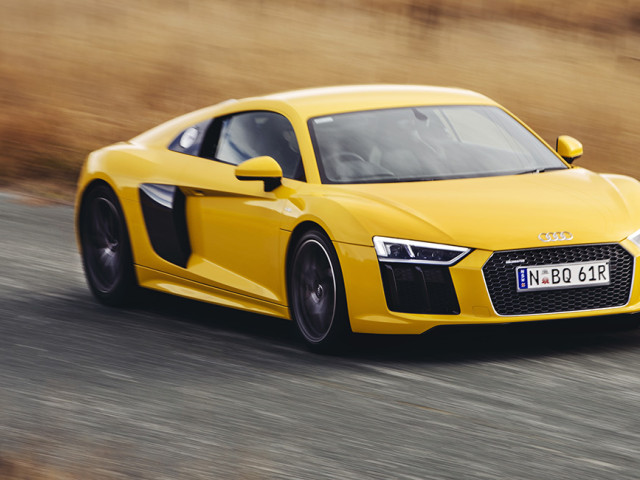 Audi R8 V10 фото