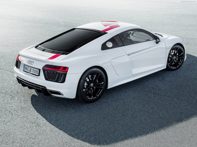 Audi R8 V10 фото