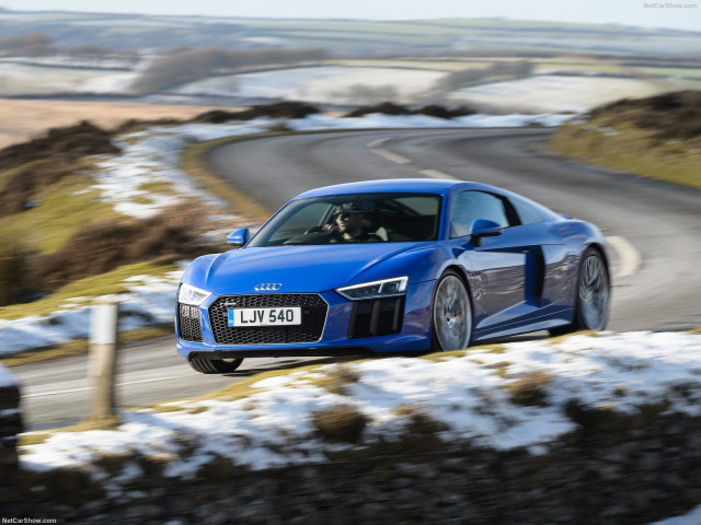 Audi R8 V10 фото