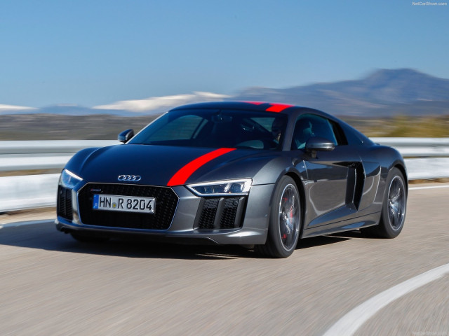 Audi R8 V10 фото