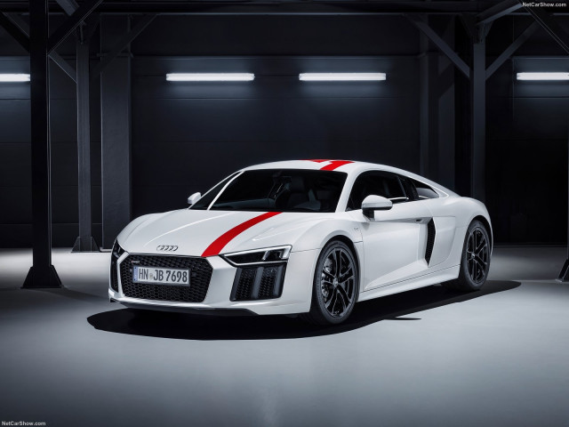 Audi R8 V10 фото