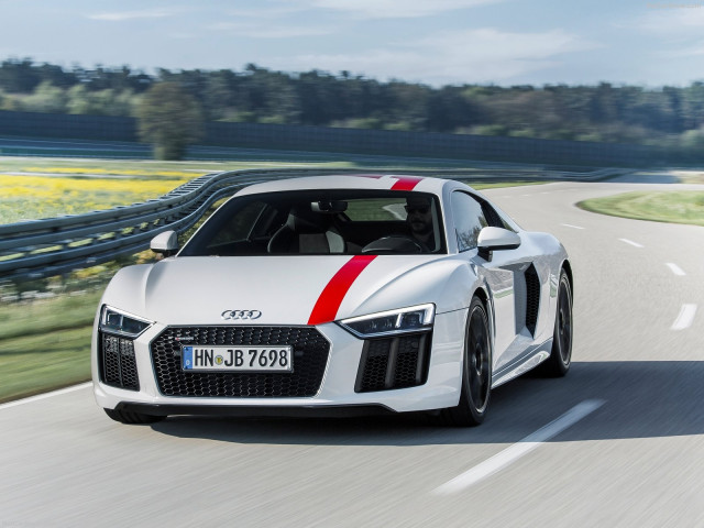 Audi R8 V10 фото