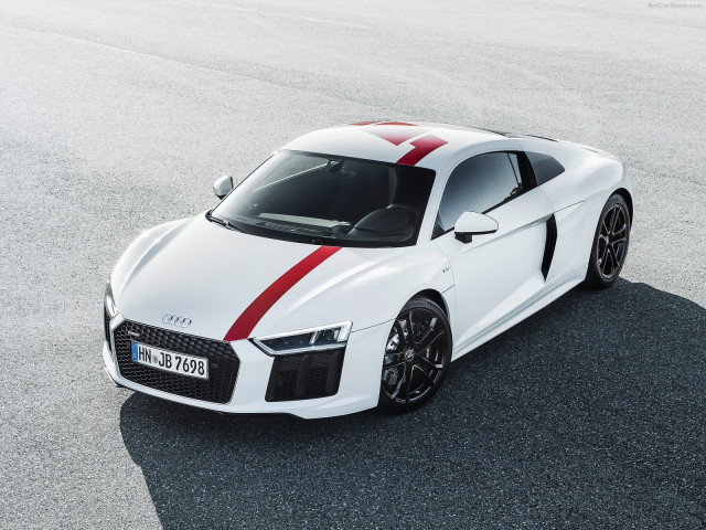 Audi R8 V10 фото