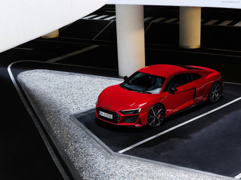 Audi R8 V10 фото