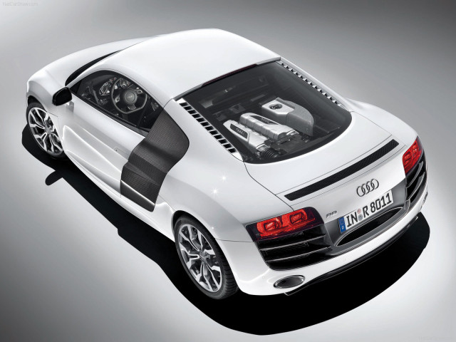 Audi R8 V10 фото