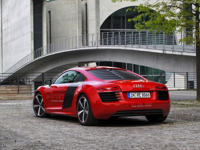 Audi R8 фото