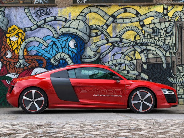 Audi R8 фото