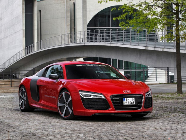 Audi R8 фото