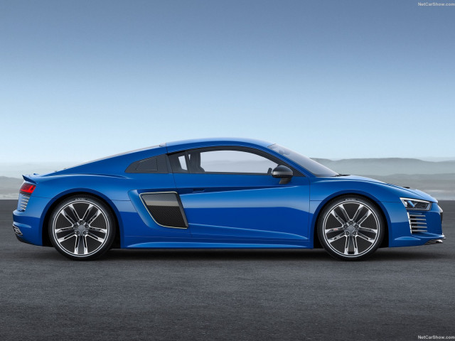 Audi R8 фото