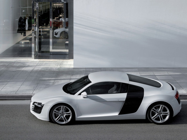 Audi R8 фото