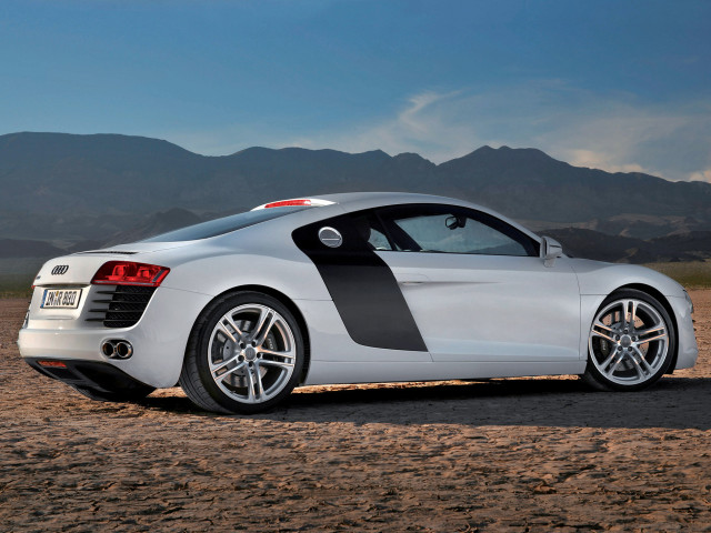 Audi R8 фото