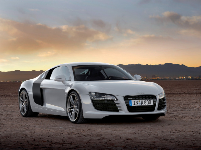 Audi R8 фото