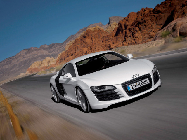 Audi R8 фото