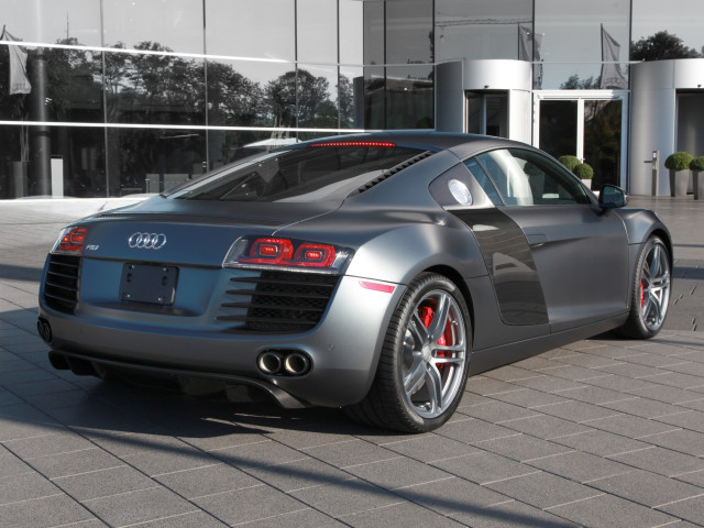 Audi R8 фото