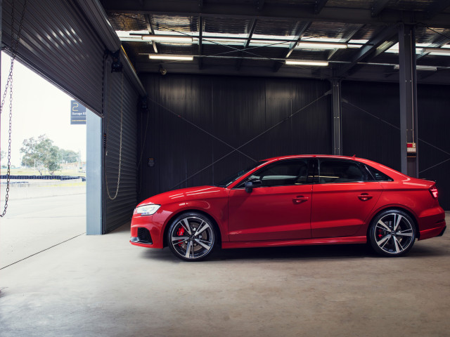 Audi RS3 фото