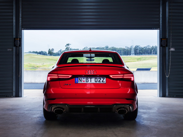 Audi RS3 фото