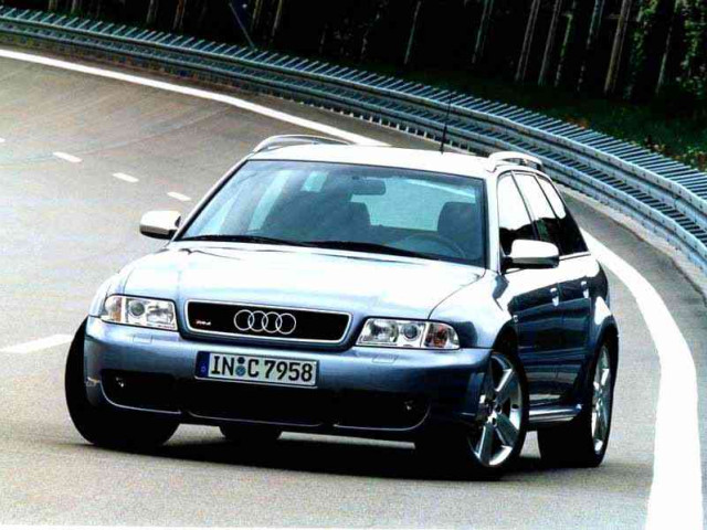 Audi RS4 Avant фото