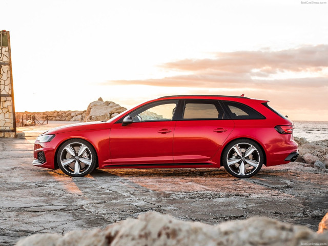 Audi RS4 Avant фото