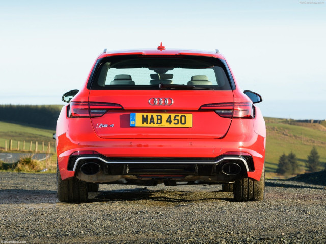 Audi RS4 Avant фото