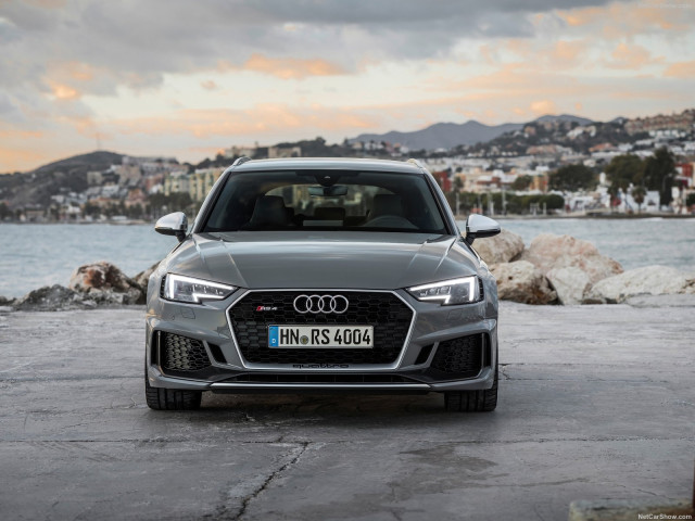 Audi RS4 Avant фото