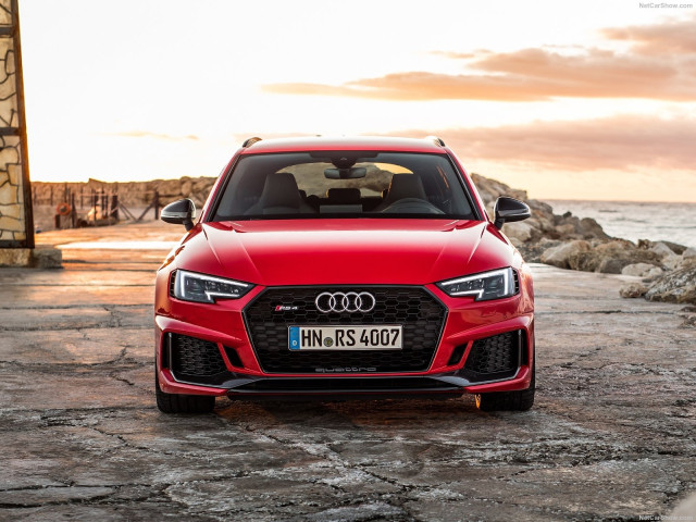 Audi RS4 Avant фото