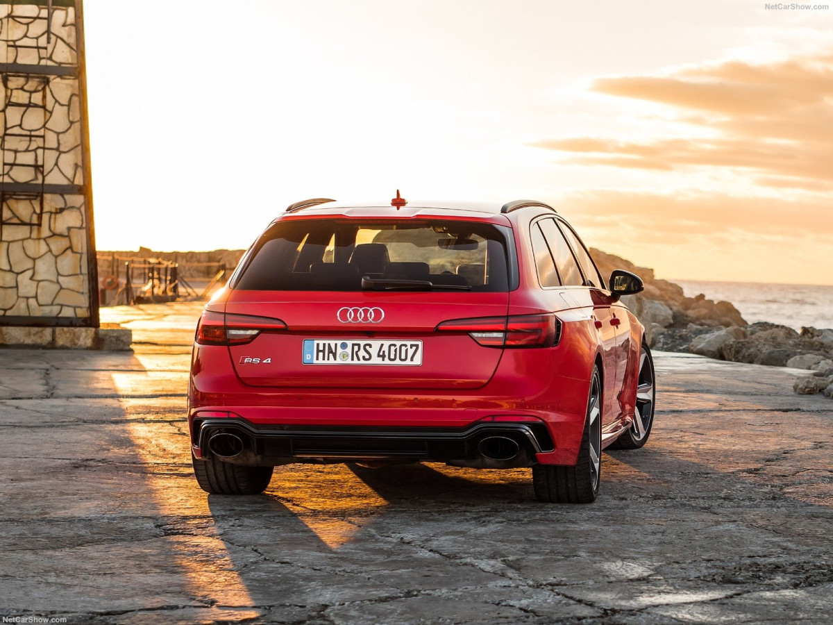 Audi RS4 Avant фото 198335