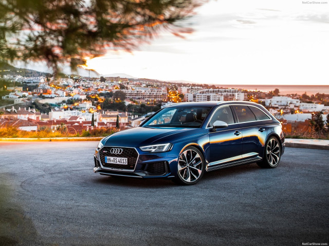 Audi RS4 Avant фото