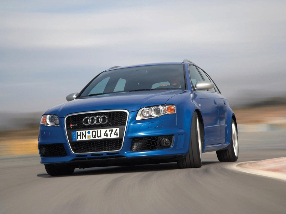 Audi RS4 Avant фото 32221