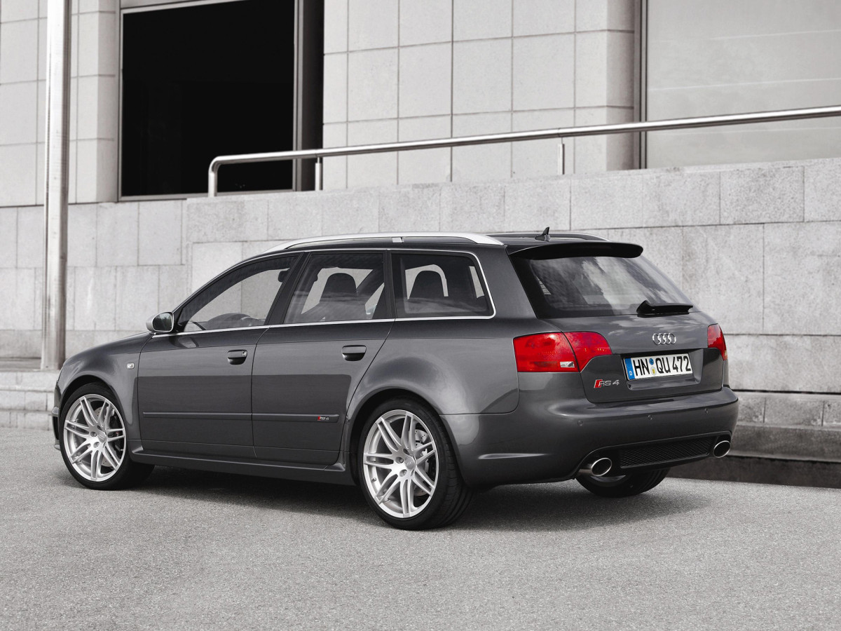 Audi RS4 Avant фото 53031