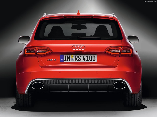 Audi RS4 Avant фото