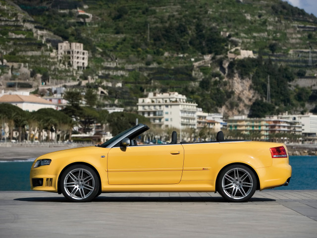 Audi RS4 Cabriolet фото