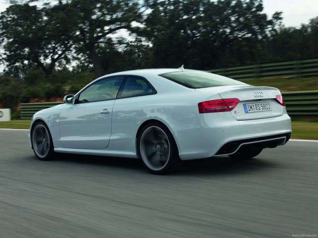 Audi RS5 фото