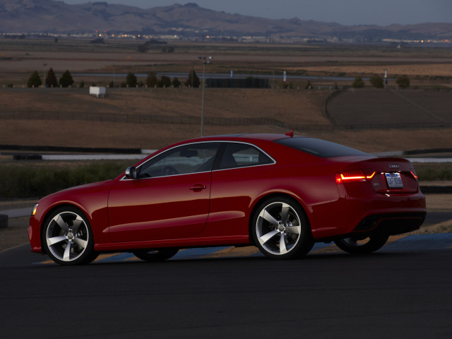 Audi RS5 фото