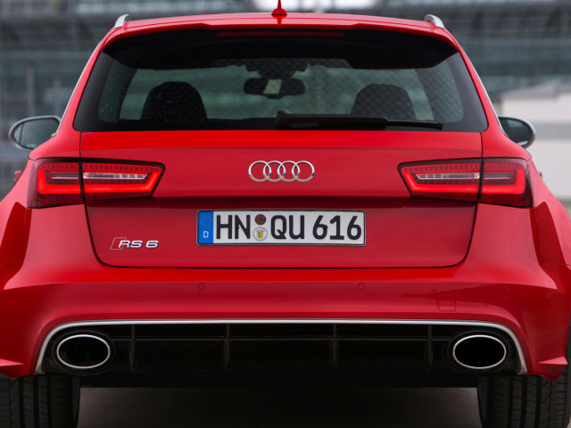 Audi RS6 Avant фото