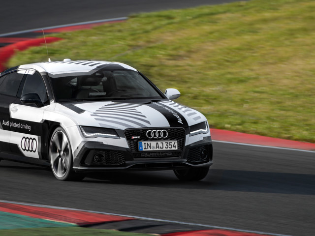 Audi RS7 Piloted Driving фото