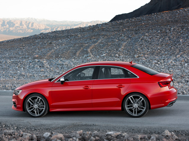 Audi S3 фото