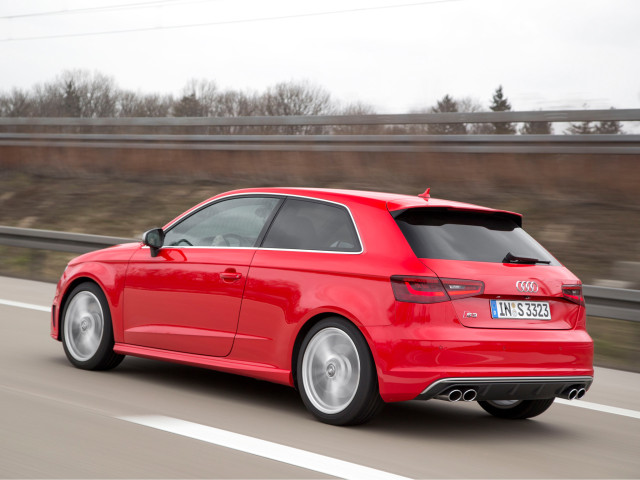 Audi S3 фото