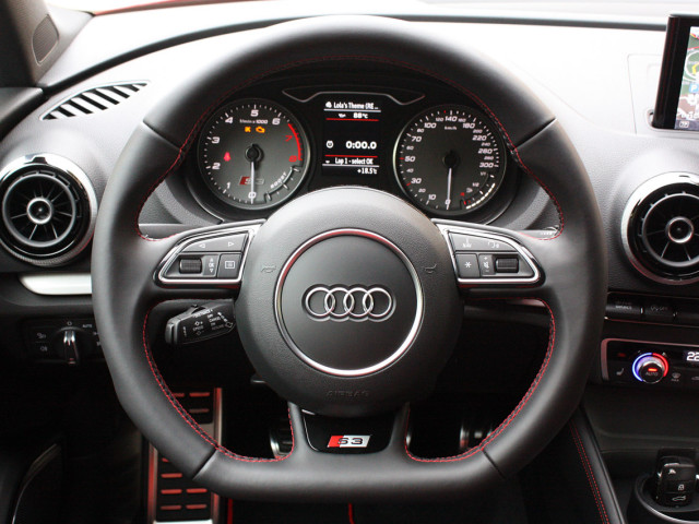 Audi S3 фото