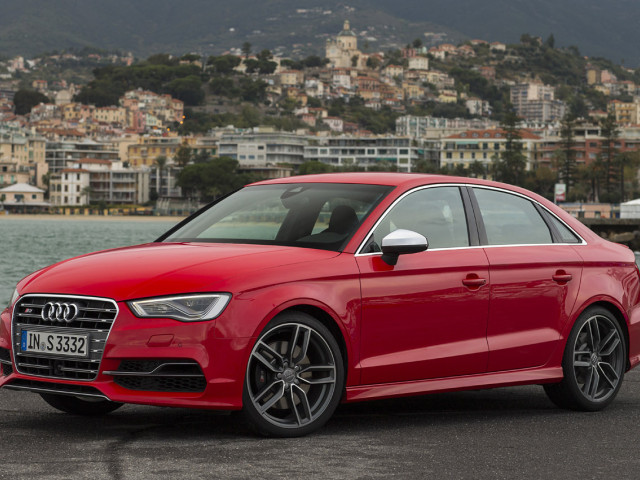 Audi S3 фото