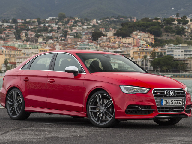 Audi S3 фото