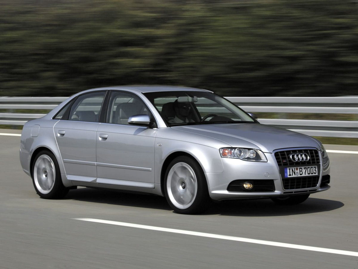 Audi S4 фото 11537