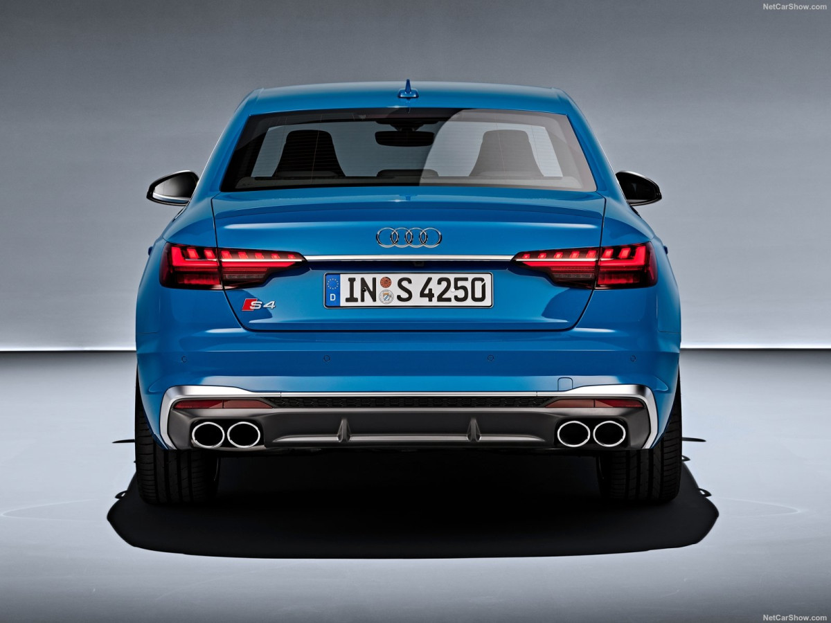 Audi S4 фото 202021