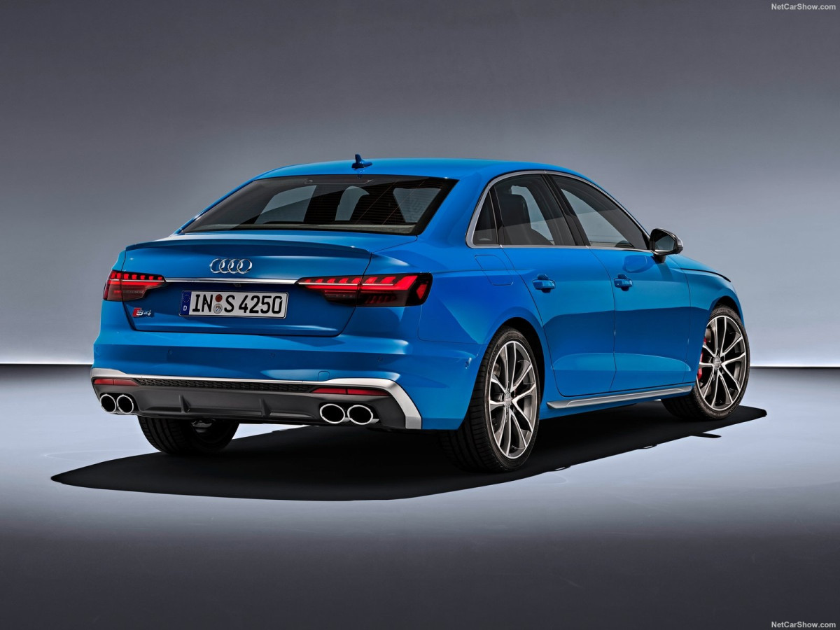 Audi S4 фото 202023