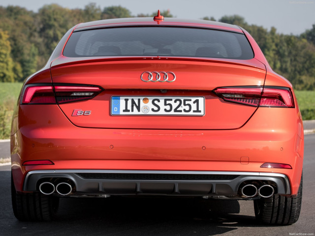 Audi S5 фото